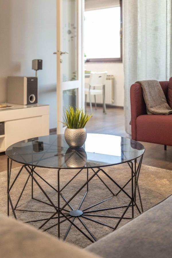 Modern Apartment Near Faculty Of El Engineering ซาเกร็บ ภายนอก รูปภาพ
